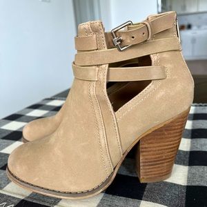 Call It Spring size 5 nude beige booties